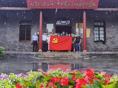 不忘初心，牢記使命 --天虹彩印開展“迎七一”黨建主題活動